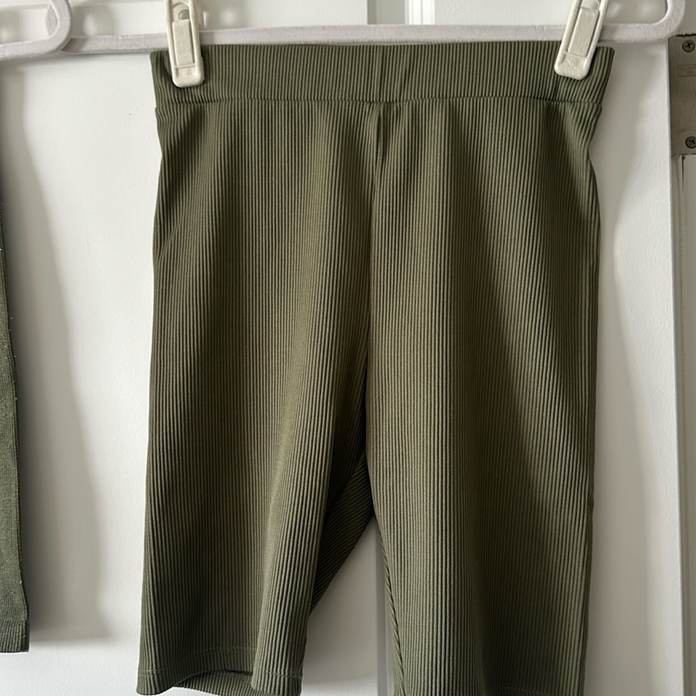2 shorts deportivos / 2 sports shorts